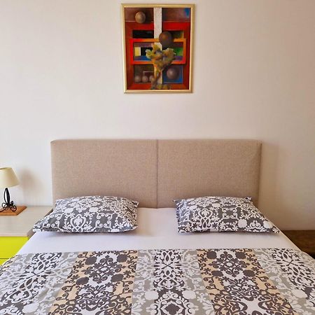 Downtown Apartment Nora Сплит Екстериор снимка