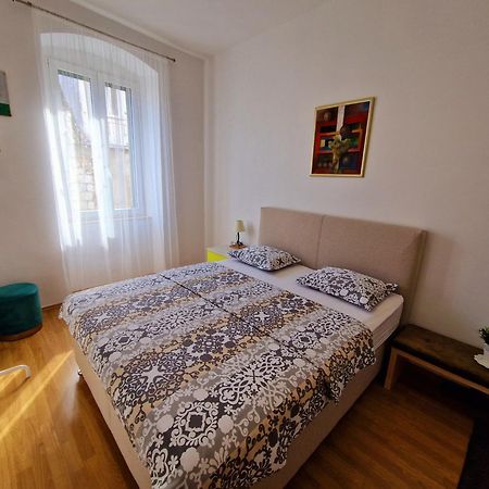 Downtown Apartment Nora Сплит Екстериор снимка